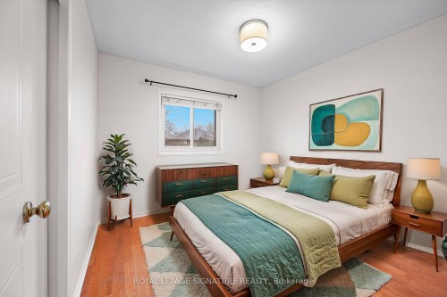 7147 Harding Crescent, Mississauga, ON - Indoor Photo Showing Bedroom