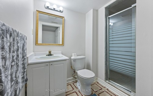 7147 Harding Crescent, Mississauga, ON - Indoor Photo Showing Bathroom