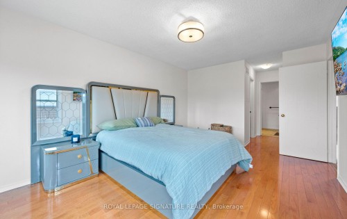 7147 Harding Crescent, Mississauga, ON - Indoor Photo Showing Bedroom