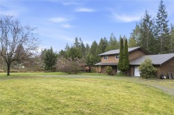 4080 Island Hwy Qualicum Beach, BC V9K 2B1