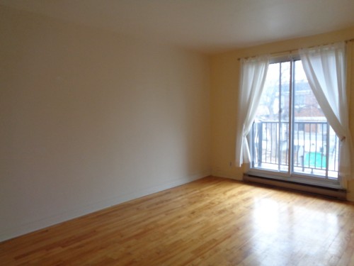 Living Room - 3-6845 27E Avenue, Montréal (Rosemont/La Petite-Patrie), QC - Indoor Photo Showing Other Room