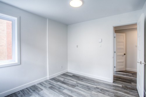 Chambre à coucher principale - 6-4570 Av. Walkley, Montréal (Côte-Des-Neiges/Notre-Dame-De-Grâce), QC - Indoor Photo Showing Other Room