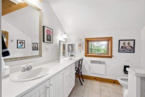 Salle de bains attenante à la CCP - 177 Rue Cachée, Mont-Tremblant, QC 