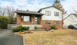 144 Rue de la Montagne  Saint-Basile-Le-Grand, QC J3N 1B9
