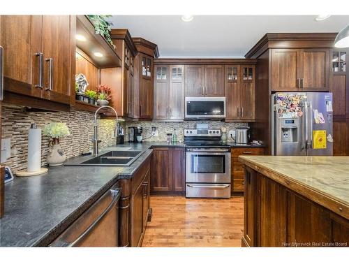 11 Mitchell Wayne, Fredericton, NB 