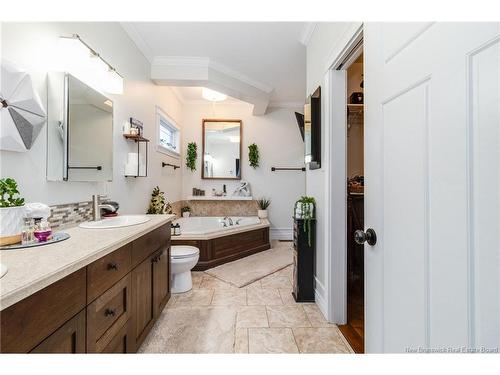 11 Mitchell Wayne, Fredericton, NB 