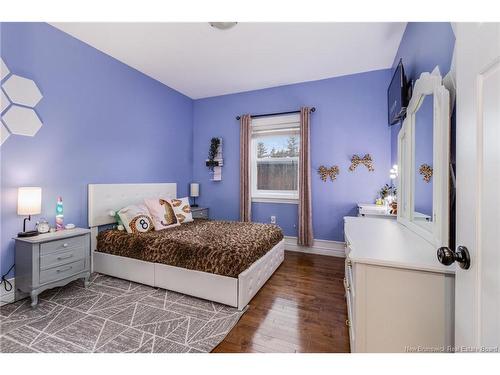 11 Mitchell Wayne, Fredericton, NB 