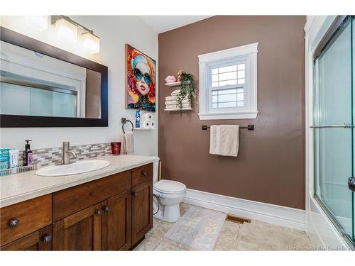 11 Mitchell Wayne, Fredericton, NB 