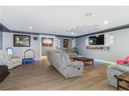 11 Mitchell Wayne, Fredericton, NB 