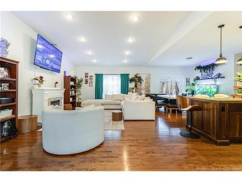 11 Mitchell Wayne, Fredericton, NB 