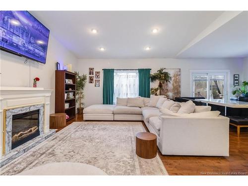 11 Mitchell Wayne, Fredericton, NB 