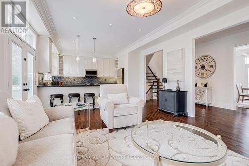 1842 Pagehurst Avenue, Mississauga, ON - Indoor Photo Showing Living Room