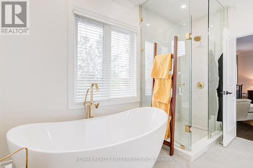 1842 Pagehurst Avenue, Mississauga, ON - Indoor Photo Showing Bathroom