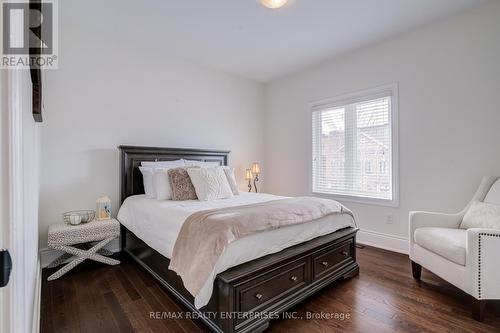 1842 Pagehurst Avenue, Mississauga, ON - Indoor Photo Showing Bedroom
