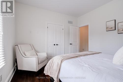 1842 Pagehurst Avenue, Mississauga, ON - Indoor Photo Showing Bedroom