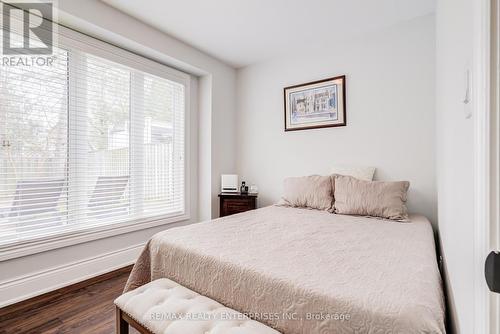 1842 Pagehurst Avenue, Mississauga, ON - Indoor Photo Showing Bedroom