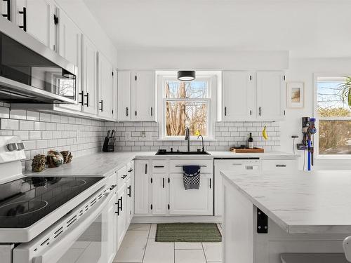 3 Scotsburn Avenue, Dartmouth, NS 