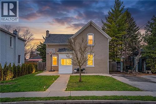 82 BOND Street  Cambridge, ON N1R 4B6