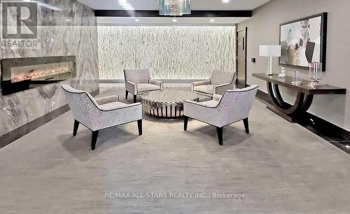 402 - 7601 Bathurst Street, Vaughan, ON - 