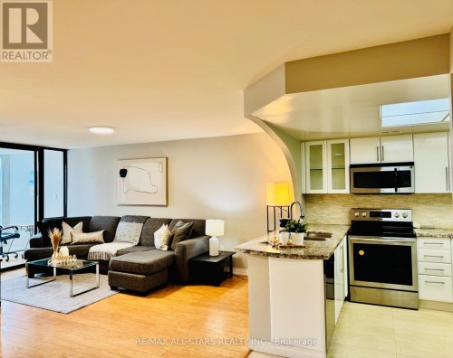 402 - 7601 Bathurst Street, Vaughan, ON 