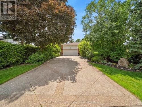18 CLAYPINE TRAIL  Brampton, ON L6V 3L9