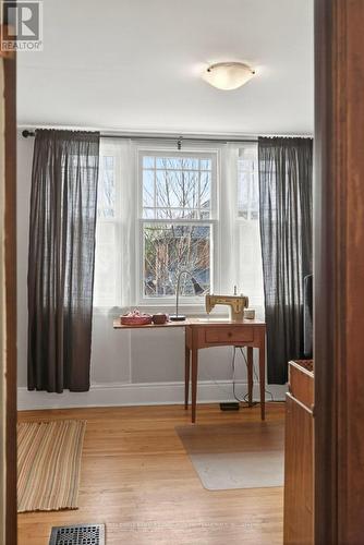 93 Houghton Avenue S, Hamilton, ON - Indoor Photo Showing Other Room