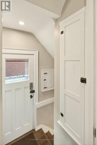 93 Houghton Avenue S, Hamilton, ON - Indoor Photo Showing Other Room