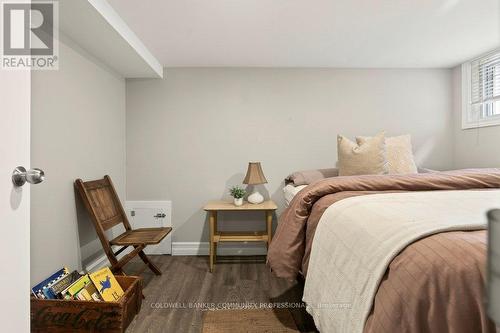 93 Houghton Avenue S, Hamilton, ON - Indoor Photo Showing Bedroom