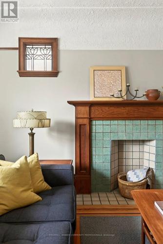 93 Houghton Avenue S, Hamilton, ON - Indoor