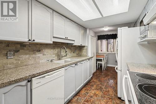 41 Hunterswood Crescent, Ottawa, ON - Indoor Photo Showing Kitchen With Double Sink