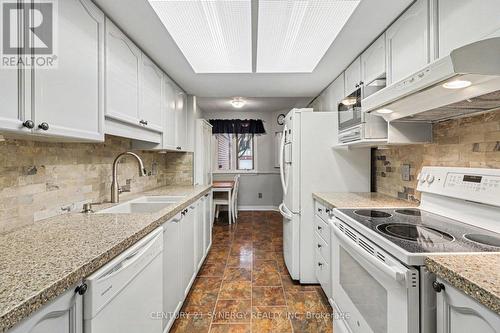 41 Hunterswood Crescent, Ottawa, ON - Indoor Photo Showing Kitchen With Double Sink
