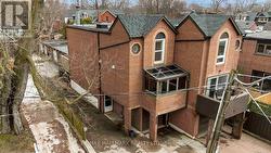 455 BROADVIEW AVENUE Toronto, ON M4K 2N3