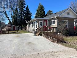 122 SUSSEX SQUARE Georgian Bluffs, ON N4K 5N5