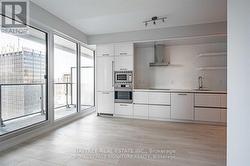 4006 - 2221 YONGE STREET Toronto, ON M4S 0B8