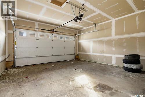 5414 Mitchinson Way, Regina, SK - Indoor Photo Showing Garage