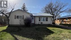 209 Hood STREET Maple Creek, SK S0N 1N0