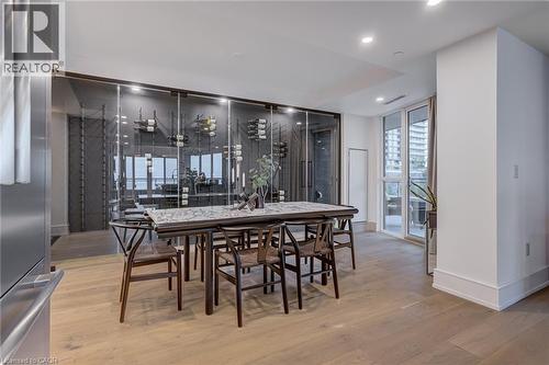 2060 Lakeshore Road Unit# 308, Burlington, ON - Indoor Photo Showing Dining Room