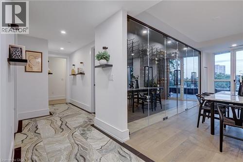2060 Lakeshore Road Unit# 308, Burlington, ON - Indoor Photo Showing Dining Room