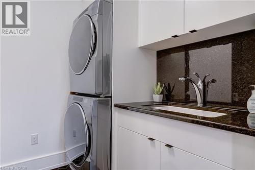 2060 Lakeshore Road Unit# 308, Burlington, ON - Indoor Photo Showing Laundry Room