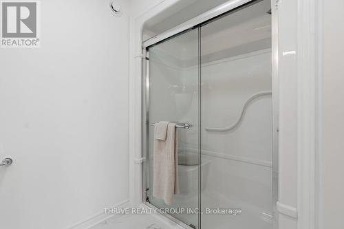 64 Basil Crescent, Middlesex Centre (Ilderton), ON - Indoor Photo Showing Bathroom