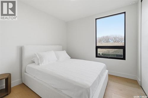 301 212 Saskatchewan Crescent, Saskatoon, SK - Indoor Photo Showing Bedroom