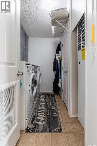 130 Marine Drive, South Lake, SK - Indoor Photo Showing Laundry Room