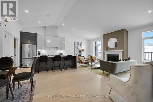 15 - 1080 Upperpoint Avenue, London South (South B), ON - Indoor With Fireplace