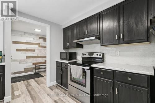 3 - 481 Beechwood Drive, Waterloo, ON - Indoor Photo Showing Kitchen