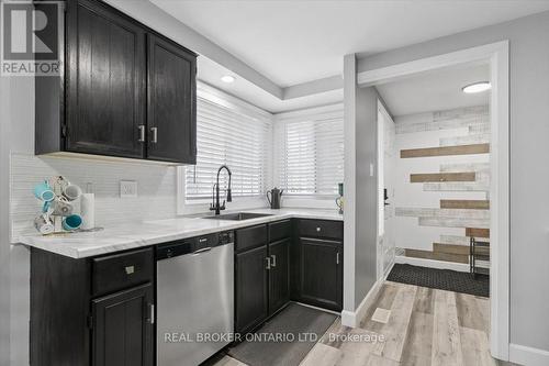 3 - 481 Beechwood Drive, Waterloo, ON - Indoor Photo Showing Kitchen