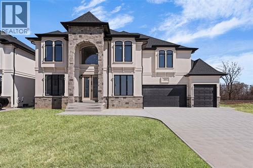 322 BENSON  Amherstburg, ON N9V 0G7