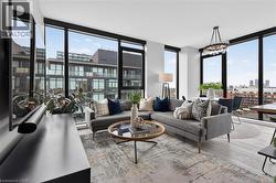 41 DOVERCOURT Road Unit# PH1001 Toronto, ON M6J 0G6