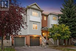 24 MANHATTAN CRESCENT  Ottawa, ON K2C 4B4