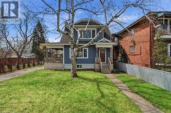 838 BEACH Boulevard Hamilton, ON L8H 6Z4