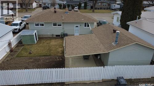 464 Macdonald Drive, Swift Current, SK - Outdoor With Exterior